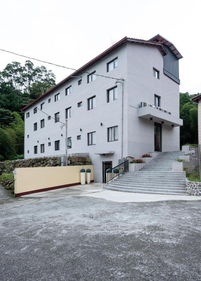 名竹旅社 Minzu Hotel ลู่กู่ ภายนอก รูปภาพ